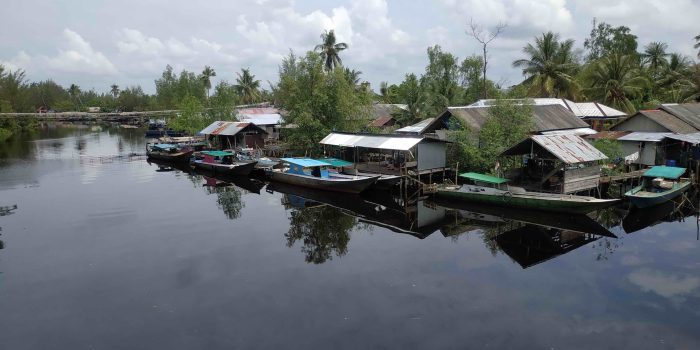 Perkampungan nelayan di pinggiran