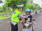FOTO 7 - KLIK HELM