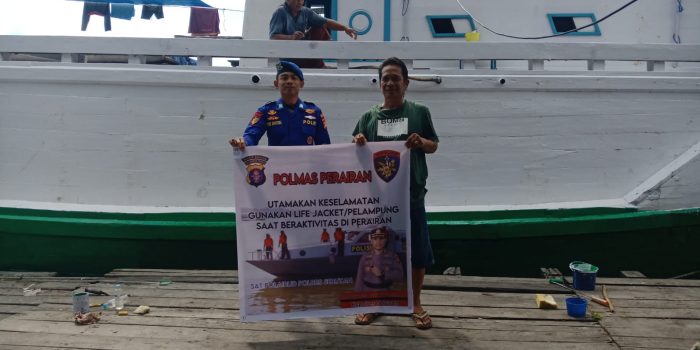 FOTO 12 - SATPOLAIR SAMBANG WARGA