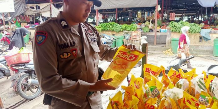 FOTO 11 - CEK MINYAK GORENG