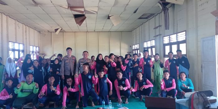 FOTO 15 - KUNJUNGI SEKOLAH