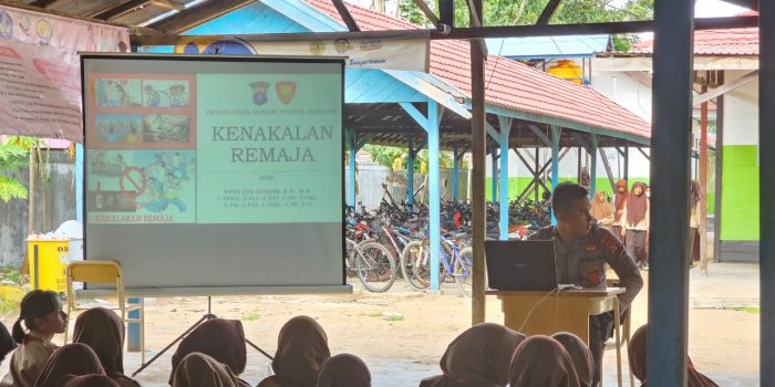 FOTO 7 - SATBINMAS DI SMA 1