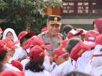 FOTO 1 - KAPOLRES DEKAT PELAJAR