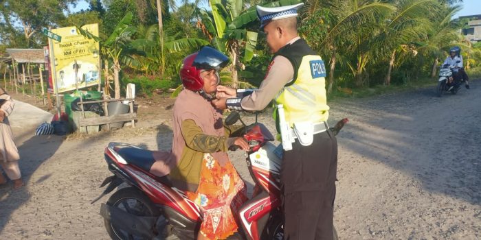 FOTO 3 - KLIK HELM