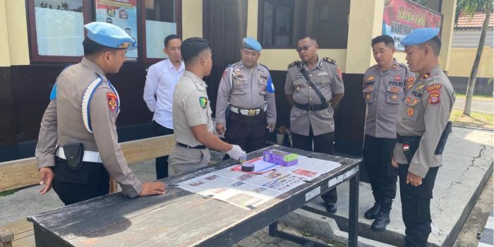 FOTO 9 - TES URINE PERWIRA YANG BARU MUTASI