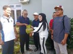FOTO WABUP SERAHKAN LPG (1)