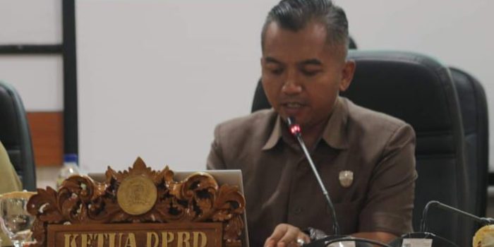 KETUA DPRD SERUYAN