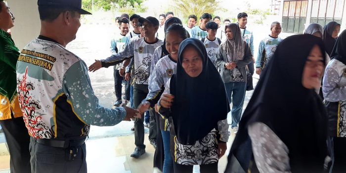 Lepas kontingen Seruyan