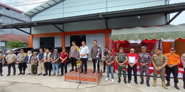 Pj Sekda memberi arahan saat pelepasan