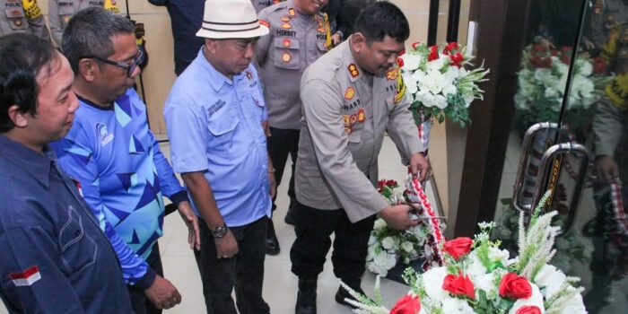 potong pita aula warta
